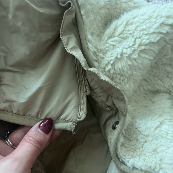 Zara Beige Hooded Puffer Jacket with Faux Fur - Picture 5 of 5